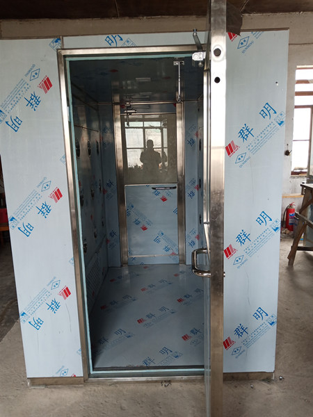 盤錦風(fēng)淋室廠家:正確認(rèn)識潔凈實(shí)驗(yàn)室風(fēng)淋室的結(jié)構(gòu)配置