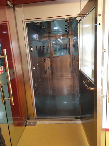 同屬于局部凈化設(shè)備，風(fēng)淋室與貨淋室有何不同？